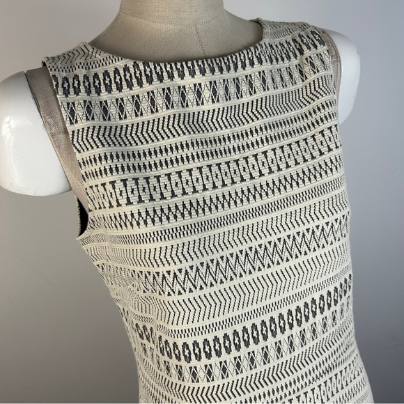 ❤️ Banana Republic Black and Cream Geometric Midi Dress 6 - Picture 4 of 11